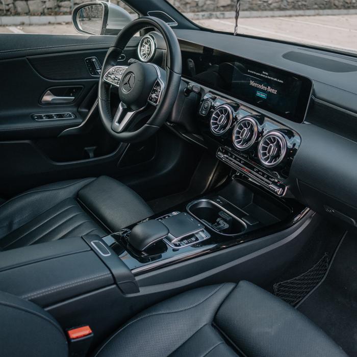 Mercedes-Benz A200 (Automat)