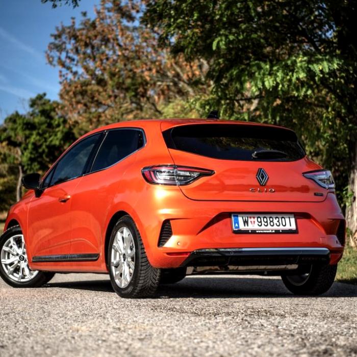 Renault Clio Techno E-Tech (Automatic) Hybrid