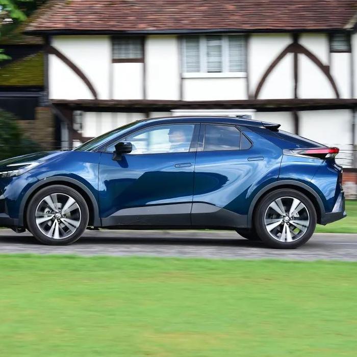 Toyota C-HR Exclusive (Automat) Hybrid