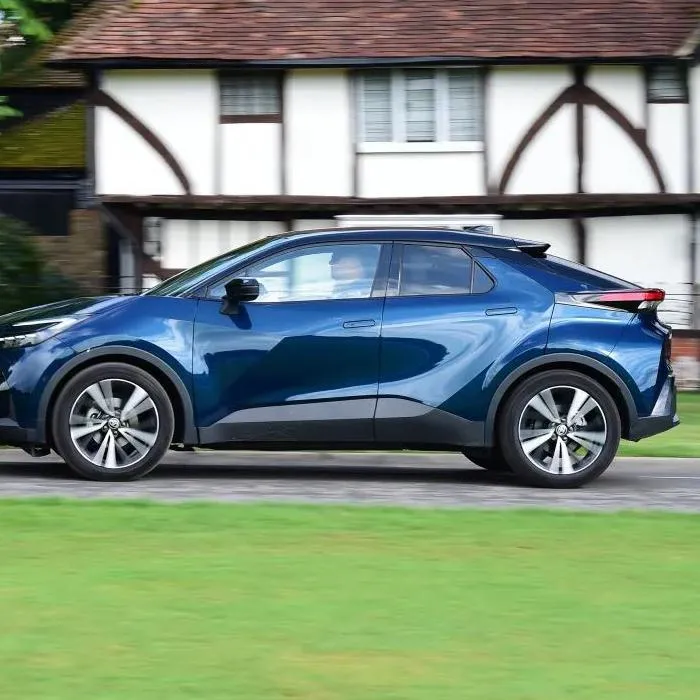 Toyota C-HR Exclusive (Automat) Hybrid