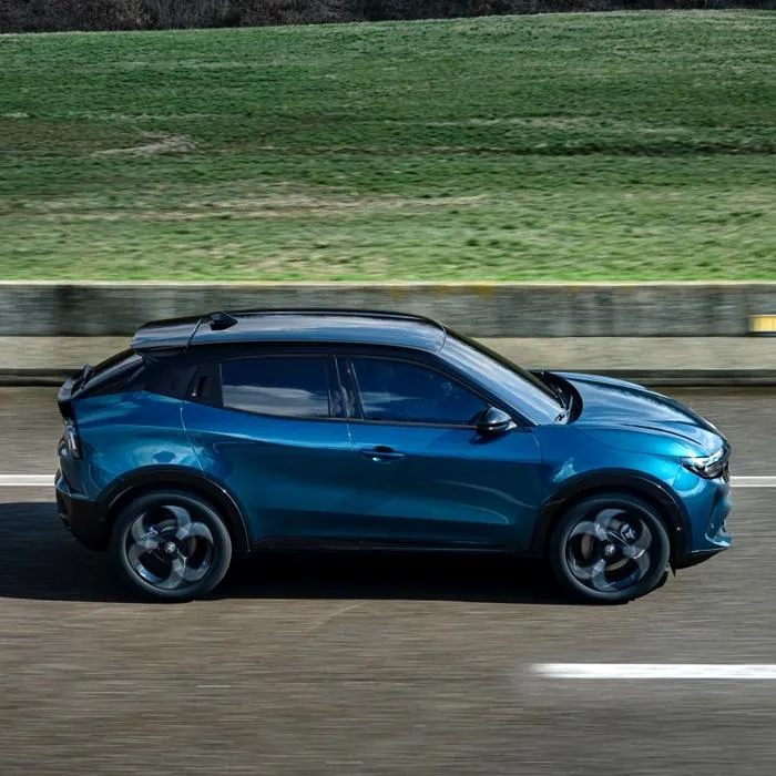 Alfa Romeo Junior Ibrida Speciale (Automatic) Hybrid